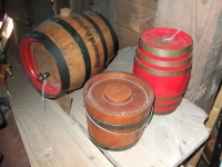 Barrel type containers