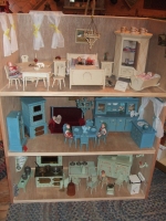 Doll house of three rooms German