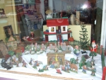 Christmas_store_window