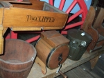 Tabletop butter churn